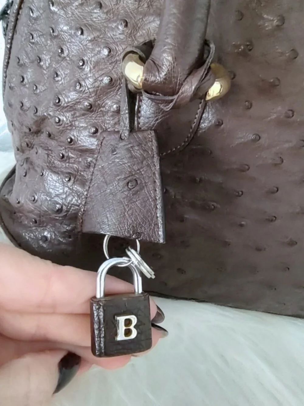 Bally vintage ostrich emb leather dome bowling bag satchel w/lock keys EUC